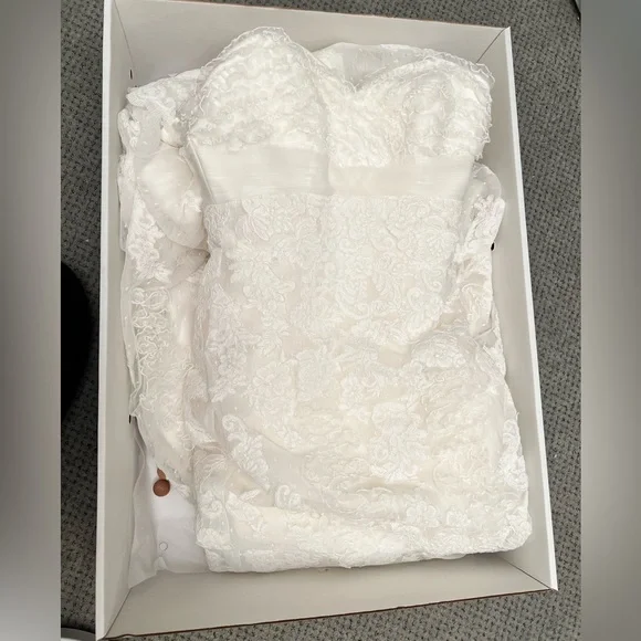 Wedding Dress- San Patrick Eresma wedding dress, size 2, off white color - Picture 4 of 16